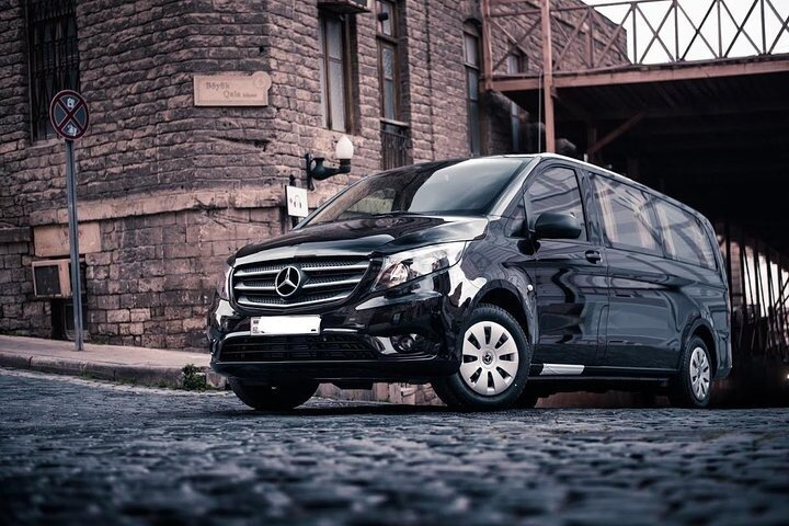 CO2-Offset | Departure by Private Minivan Bristol to BRS Airport - Photo 1 of 7